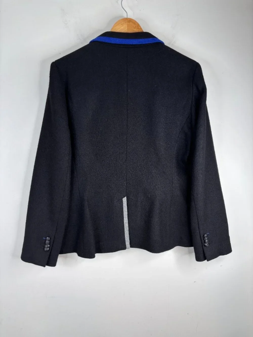 Brooks Brothers preowned no